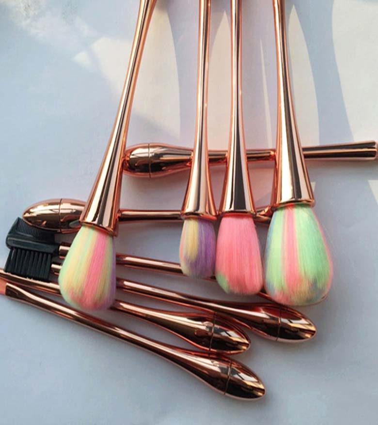 Pretty Waist Handle Rainbow Color Brush